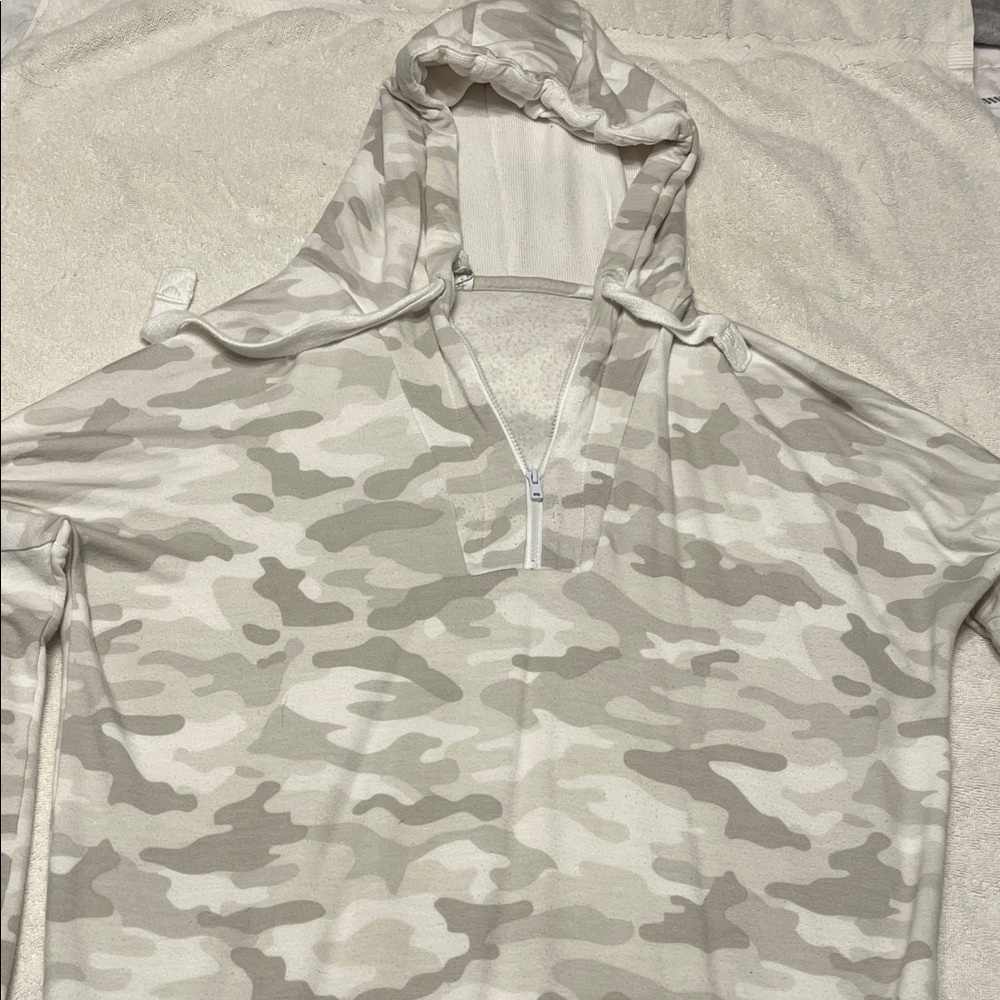 Vintage Glyder White and Gray Hoodie with Half-Zip